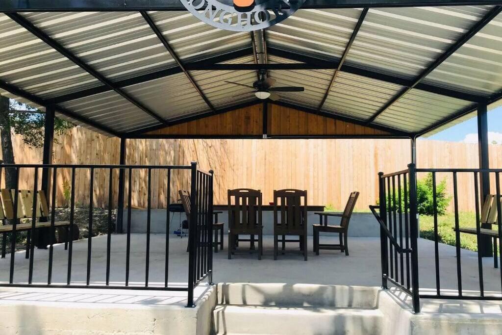 Cyc Eclectic Back House With Bbq Gazebo Villa ซานอันโตนิโอ ภายนอก รูปภาพ